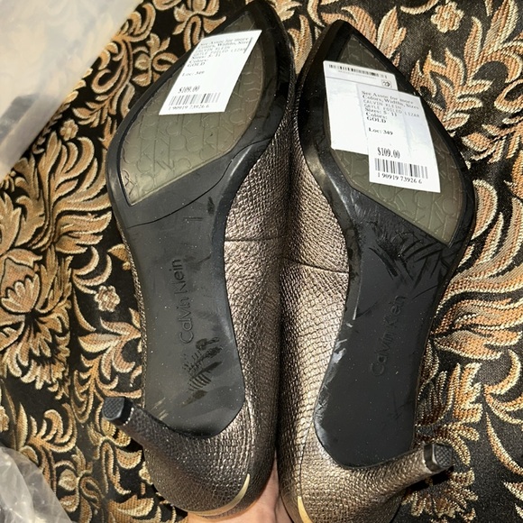 Calvin Klein - Picture 5 of 5